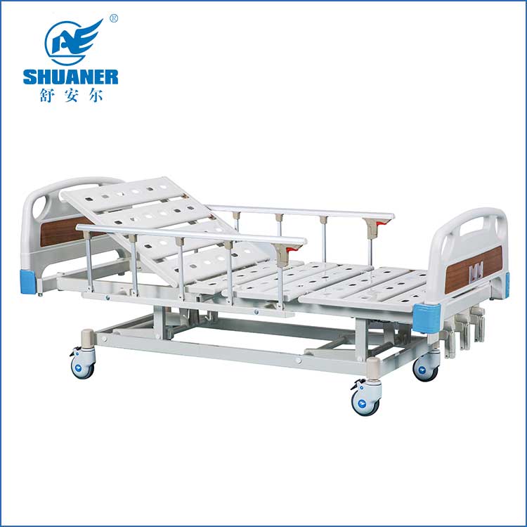 Tiga Fungsi Medical Crank Bed